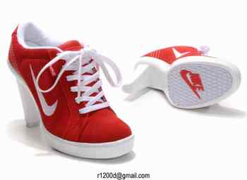 chaussure nike a talon aiguille